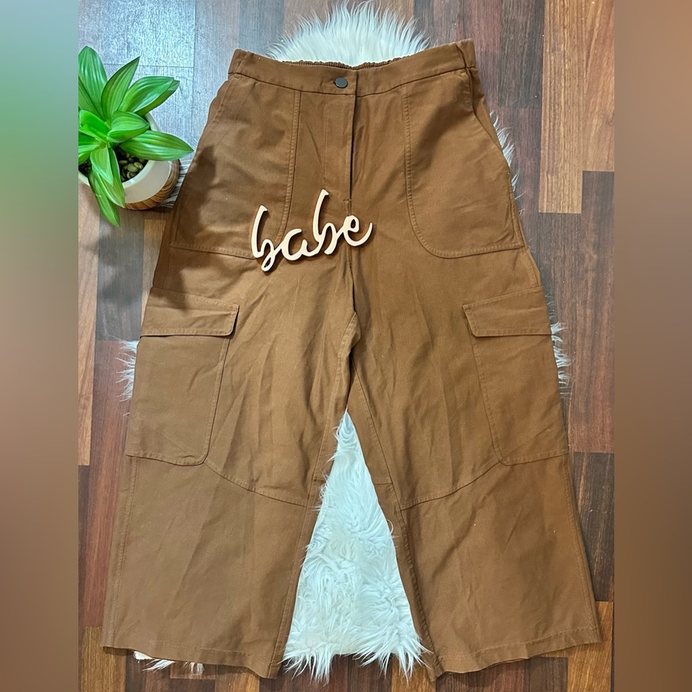 Lululemon Light Utilitech Cropped Cargo Pants
